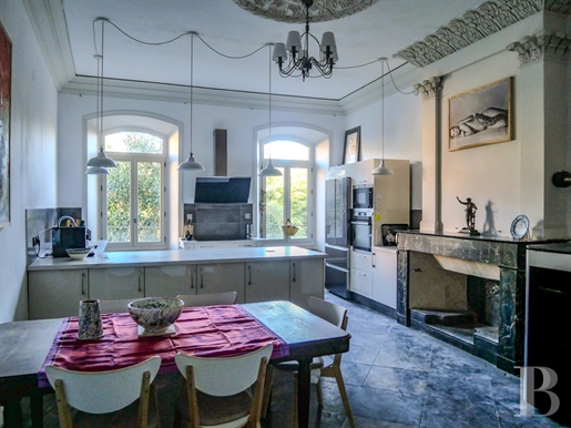 A renovated flat in a late 18th/early 19th century neo-classical mansion at the foot of the Cévennes