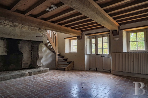 A house and farm complex dating back to the seventeenth century to be renovated on grounds covering