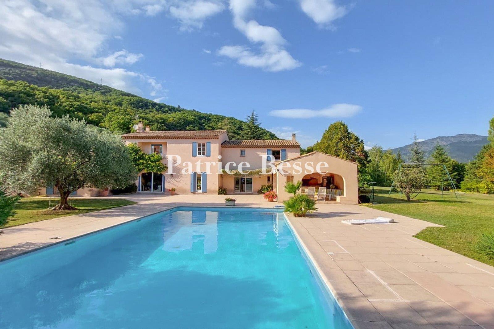 Maison à vendre, 311m², Sisteron