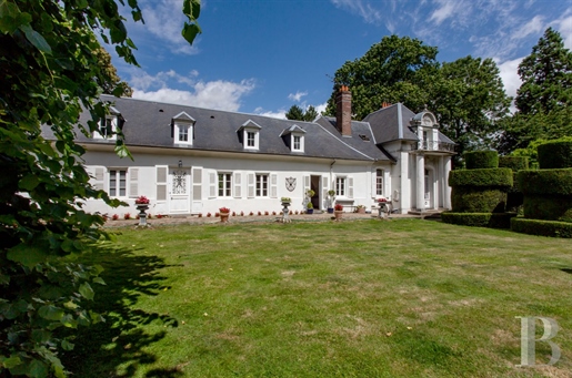 An 18th-century hunting lodge with outhouses and a 4,000m² garden in the Artois area of northern Fra