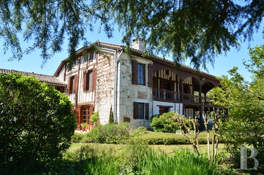 An old hunting lodge, set in a wonderful garden surrounded by forest, in the Landes-Girondines regio