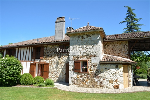 An old hunting lodge, set in a wonderful garden surrounded by forest, in the Landes-Girondines regio