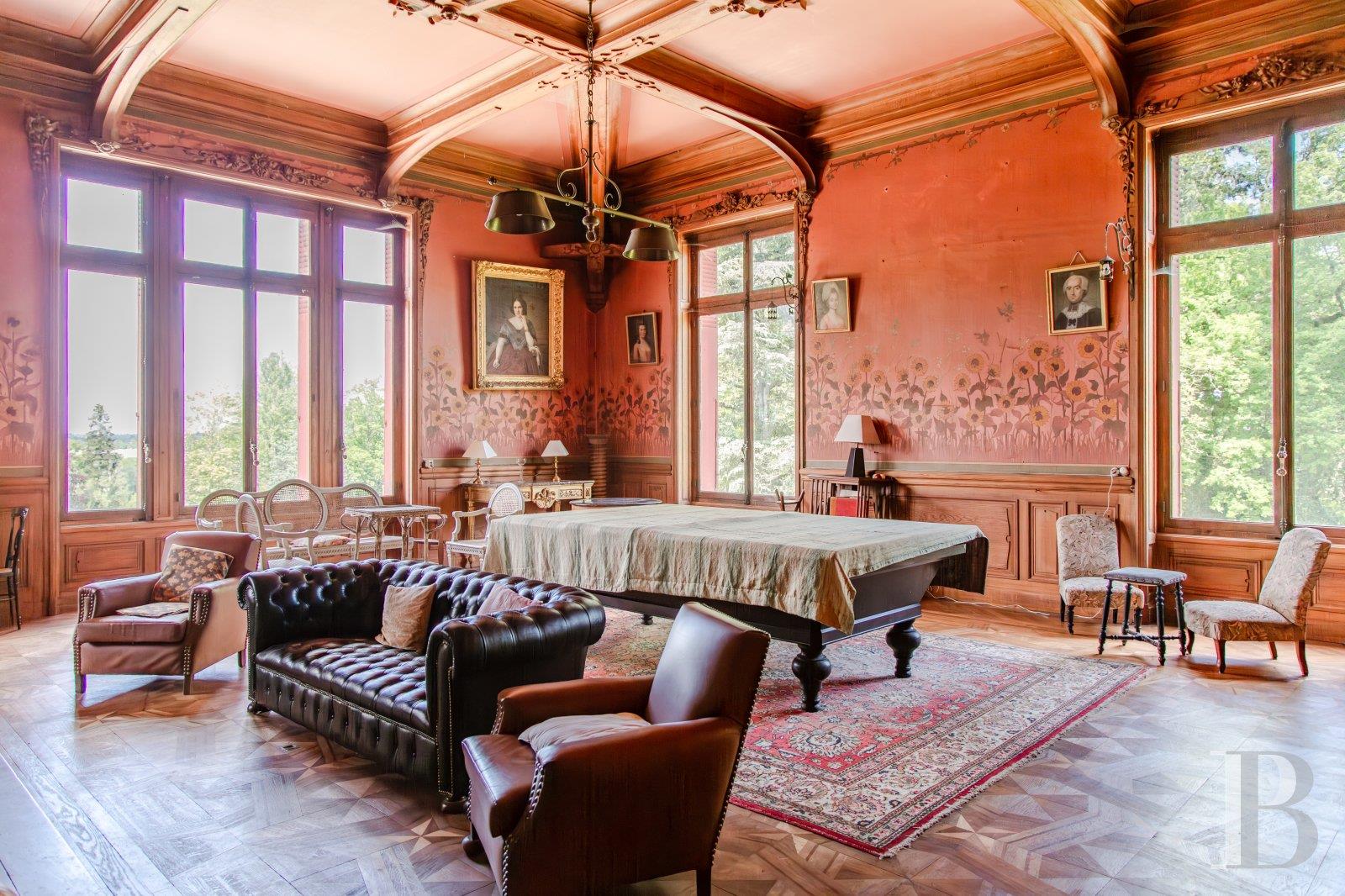 A villa with Art Nouveau interior décor and outbuildings on approximately 5 hectares of grounds, nes