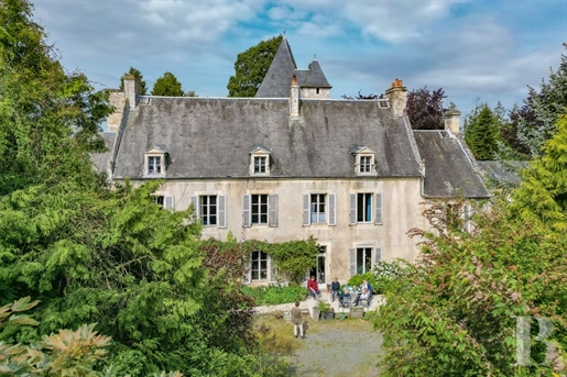 A 16th-century manor house and its wooded garden in the Suisse Normande region, 15 minutes from Fala