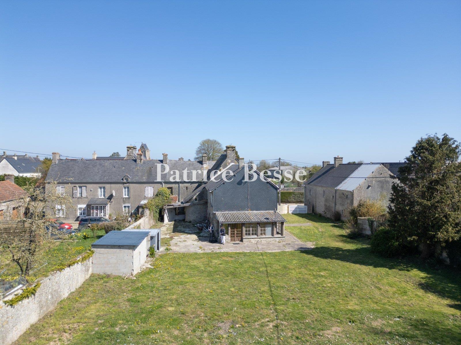 Köp: Hus (50700)