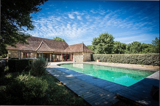 It is in the heart of the regional park of Causses du Quercy this home is nestled, a period stone pr