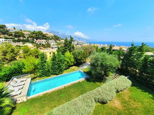 Roquebrune-Cap-Martin set in a quiet highly sought after environment, modern Californian style villa