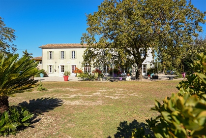 A vendre Saint Pierre les Martigues, magnifique propriété sur 90600 m2 de terres agricoles provença