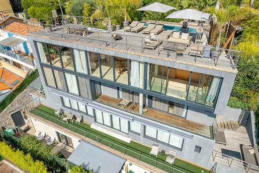 In de nabijheid van Monaco en de stranden van Golfe Bleu, stellen wij deze prachtige moderne villa 