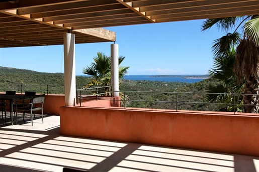 Grimaud - Close To The Sea Architects Villa In A Secured Domaine With 180 Degree Sea VIEW
