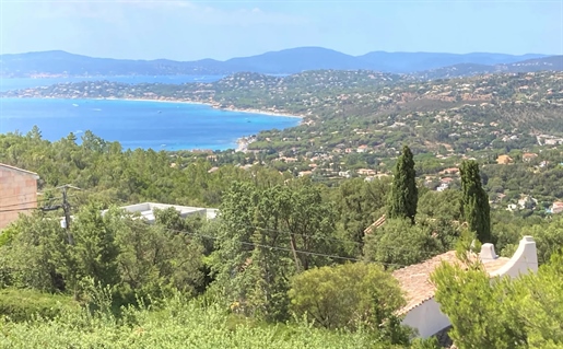 Charming Provencal villa with panoramic views of the sea and the Gulf of Saint Tropez.

Ac