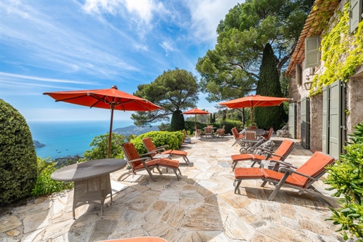 Das Hotel liegt in der Nähe von Monaco, auf den Höhen von Villefranche sur Mer, in einer idyllische