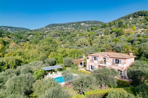 Sole agent: For sale, beautiful property in a charming setting, not overlooked and in absolute calm.