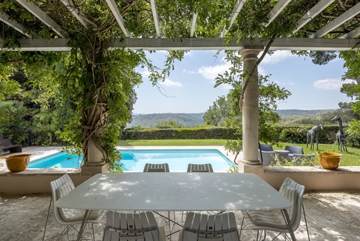 Set in the heart of a lush 6,000 m2 garden fully fenced, close to the village of La Colle-sur-Loup,