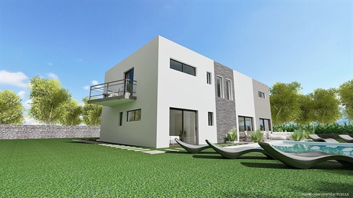 Superb contemporary villa under construction, high-end materials and equipment.

Small clo