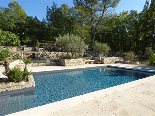 Situated on about 1,7 hectares of land, planted with pines and olive trees, in a quiet area but not