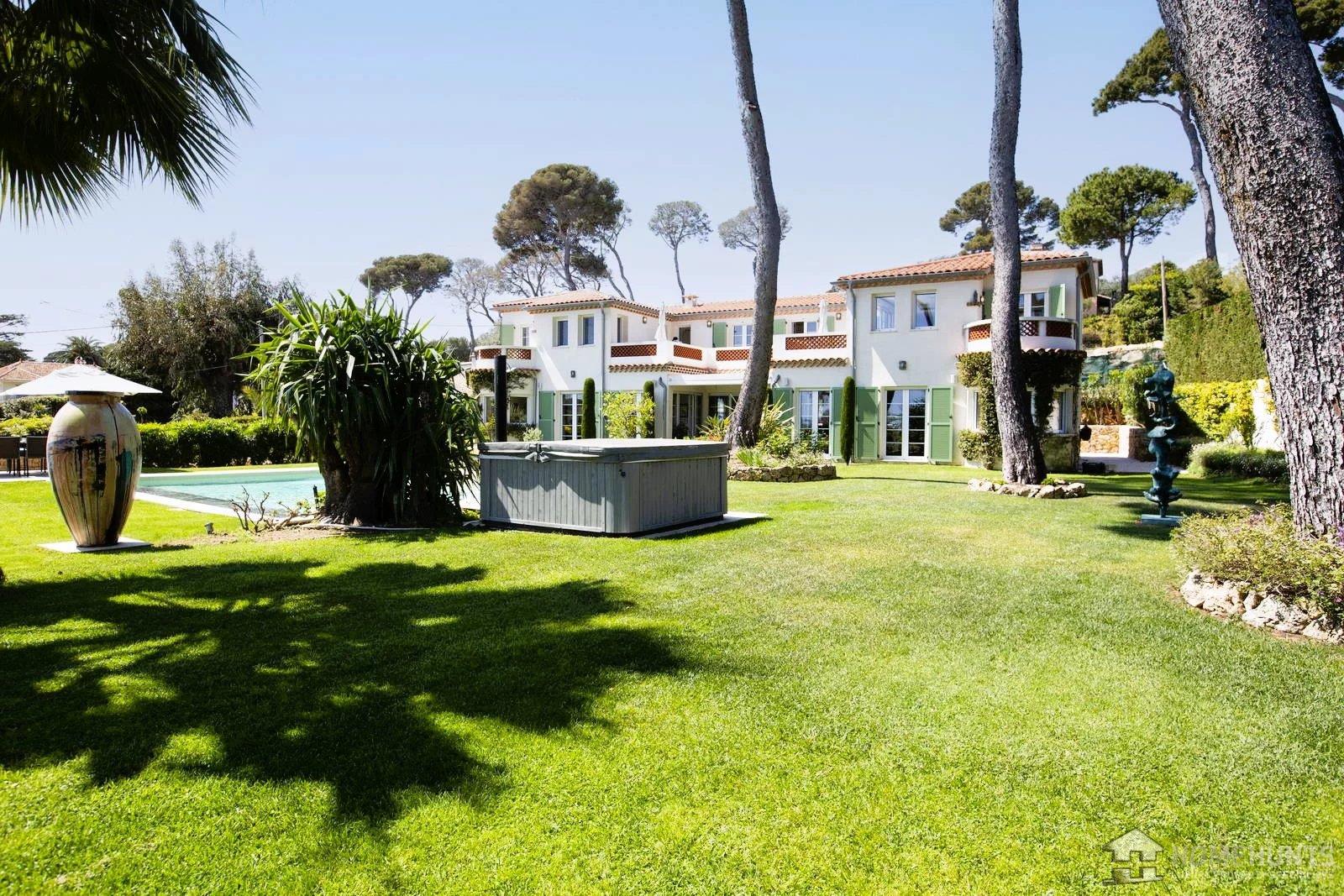 Purchase: House (06160)