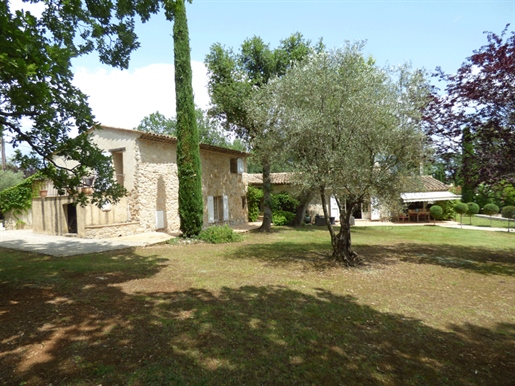 Situated on a beautiful landscaped plot of about 5000m2, the old mas, partly in stone, enlarged a fe