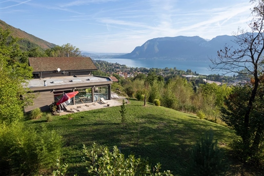 Sevrier, Lake Annecy west side : property in a unique countryside setting with a panoramic view of t