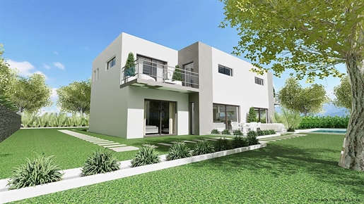 Superb contemporary house under construction, high-end materials and equipment.

Small clo