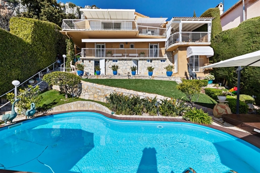 Magnificent villa located in a private domain in Cap d& 039 Ail. 

Dominant position with