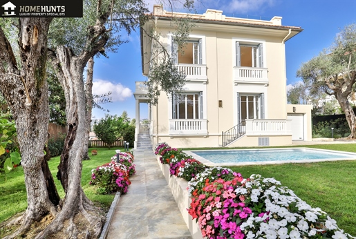 Nice Cimiez: Completely renovated villa of 220 m2 its living space has been set out over 3 levels, i