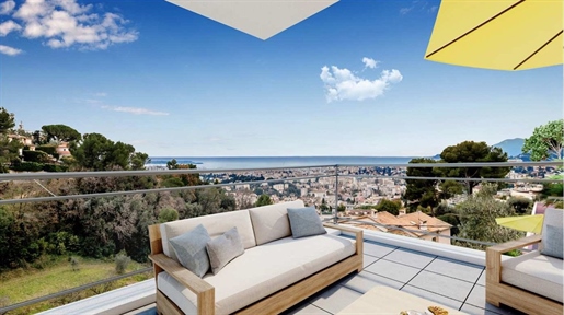 Situated in the hills of Cannes you will be seduced by this top floor 3 bedrooms.

A real