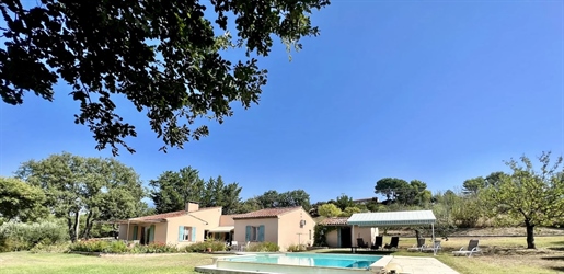 A l’orée du village de Goult, bénéficiant d’une vue splendide sur le Luberon, Goult, Ménerbes... ap