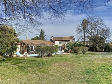 Located in the south of Perpignan, this exceptional property offers an ideal living environment for