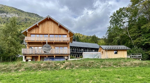 Great investment - set of 3 chalets in the heart of the Aillons-Margeriaz family ski resort, at an a