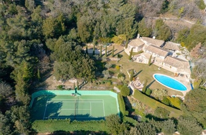 Charming property with spectacular view, all weather tennis court, heated pool and much more.
