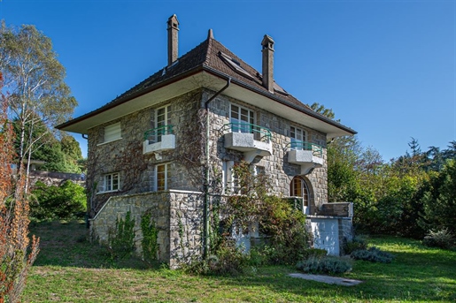 Thonon les Bains: Proprietate rară de vânzare. O vilă remarcabilă proiectată de arhitect, construit
