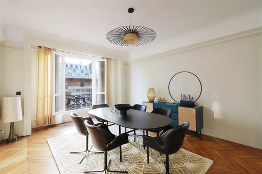 3 bedroom apartment, Paris 3rd district, Enfants-Rouge

Located between the Picasso Museum