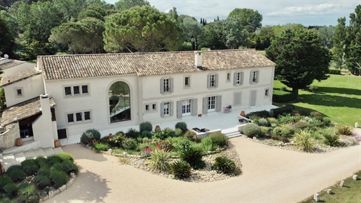 Former priory of the Chateau de Barbegal, completely renovated in 2013 with taste and refinement wit
