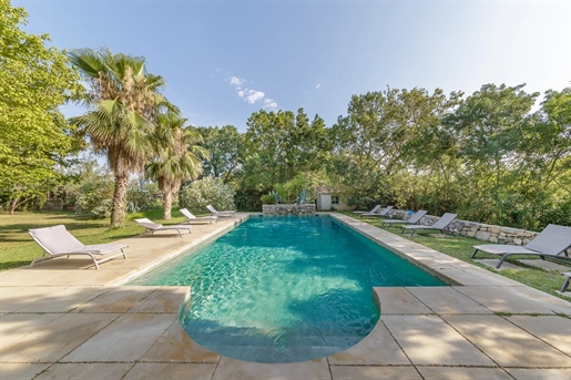 Exceptional estate located at less than 10 minutes from Narbonne centre, 25 minutes from the beaches