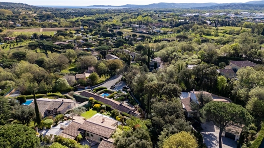 Cette villa familiale de 166 m2 bénéficie d’une situation privilégiée, située à proximité immédiate