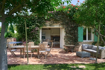 Ramatuelle - Beautiful character property surrounded by vineyards in the prime area of Pampelonne.
