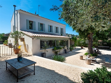 Stunning villa with a timeless cachet offering a contemporary lifestyle with all the authenticity of