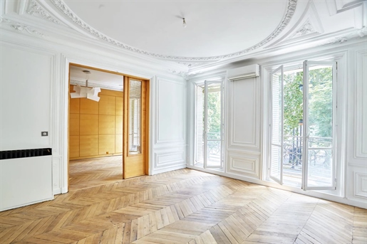 Paris 5th - grand 4 bedroom light filled property with balcony and elegant period features - to reno