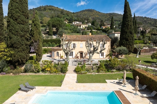 Welcome to this charming 19th-century bastide, nestling on a magnificent, partly flat plot of land w