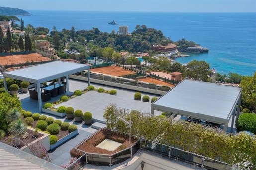 Penthouse - exceptional villa - Roquebrune-cap-Martin, opposite the Monte-Carlo Country Club.
