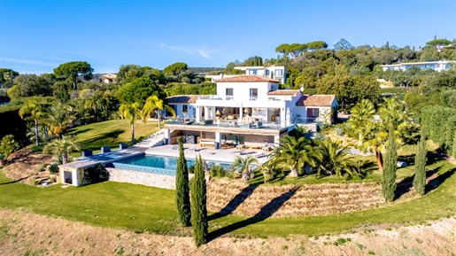 Stunning 5 bedroom property for sale in a sought-after area of Grimaud.

Recently renovate