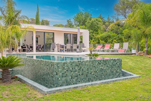 Valescure: Californian villa on one level, fully renovated, in a quality neighbourhood just a few mi
