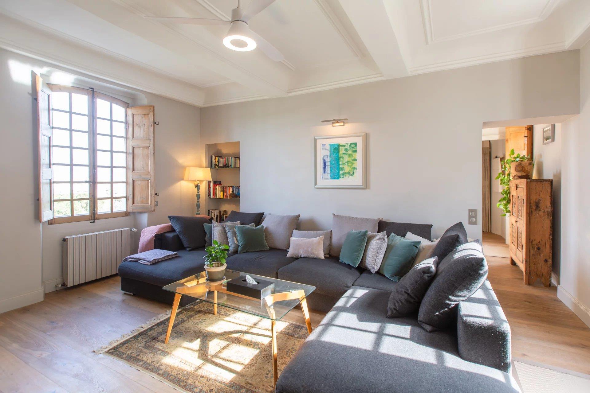 Purchase: Apartment (06160)