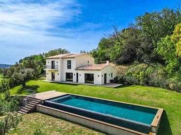 Magnificent detached villa, located near the village of Ramatuelle, offering exceptional living spac