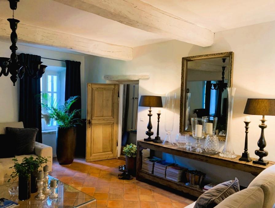 Compra: Vivenda (84560)