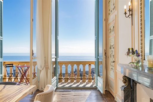 Beausoleil, 6-room apartment of 200 m2 located in a Belle Epoque palace overlooking Monte Carlo with