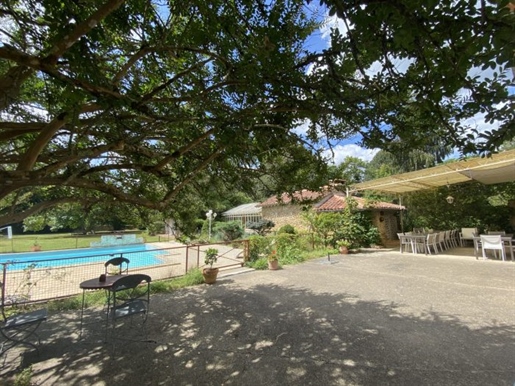 Exceptional 17th Century Chateau situated in the heart of a village and at only 15 minutes from the