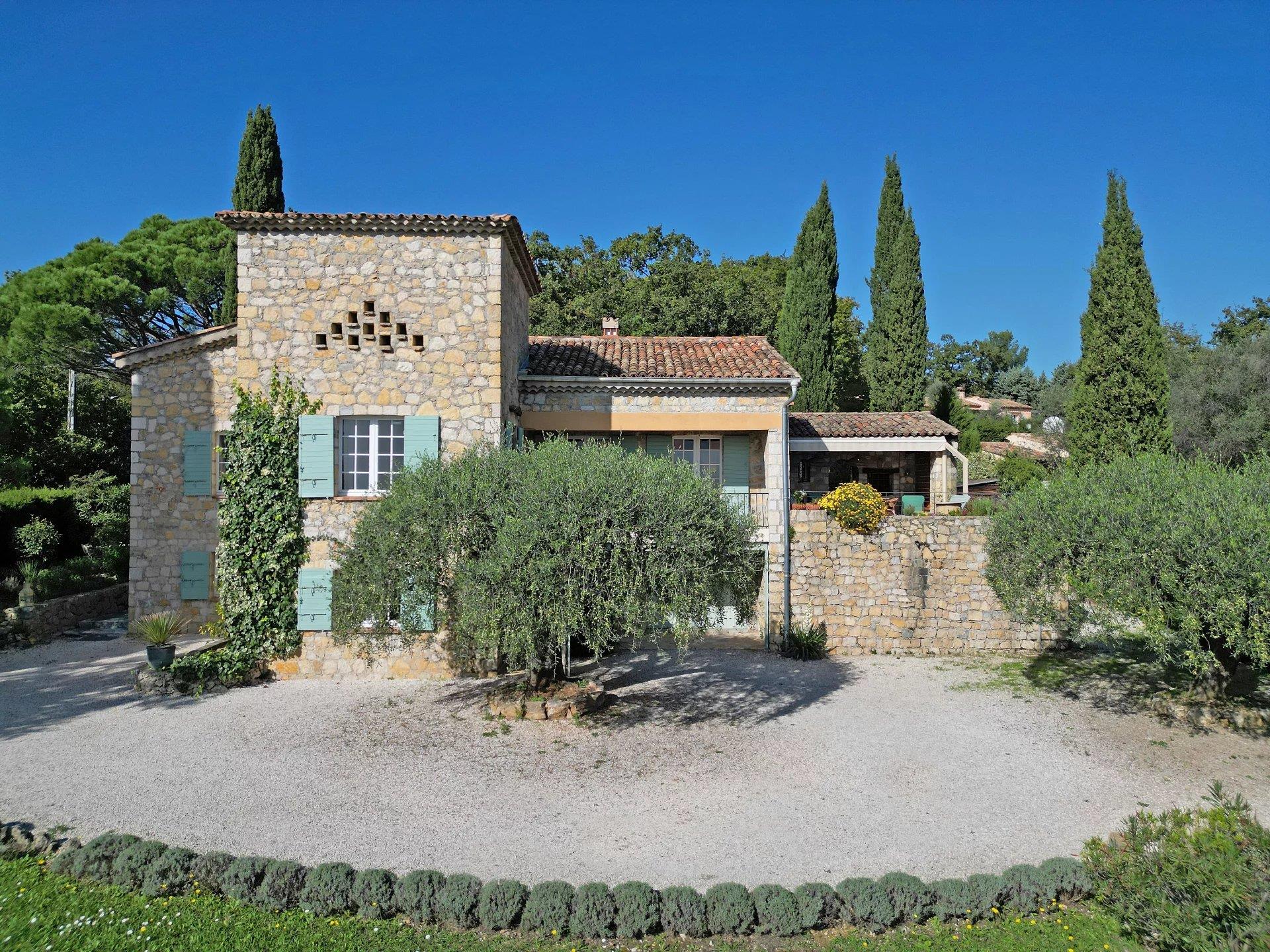 Compra: Vivenda (06650)