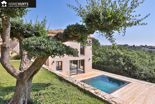 Cagnes sur Mer - In a quiet residential area, come and visit this magnificent architect villa built